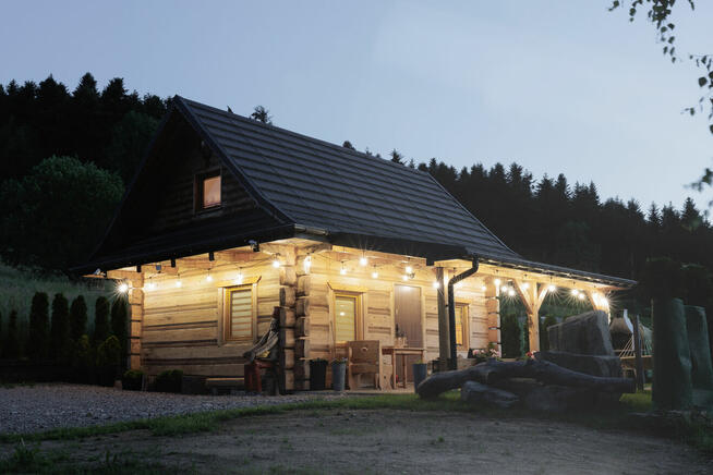 Domek z Jacuzzi na wyłączność w górach Jodłowa Chata