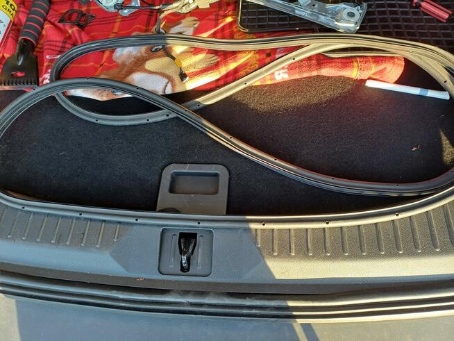 Szyba i inne cześci Ford Kuga II