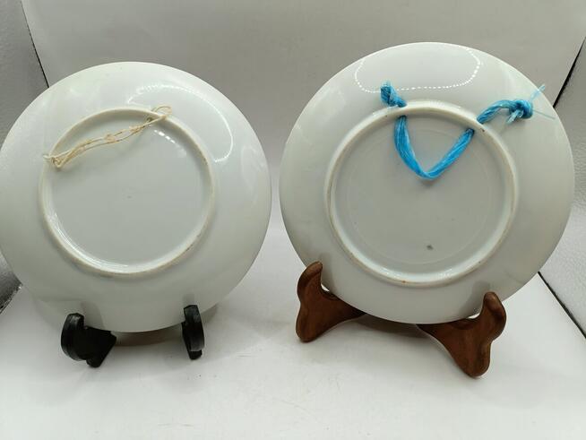 Dwa razy talerz kolekcjonerski ptaki na kwiatowym łąkowym tl