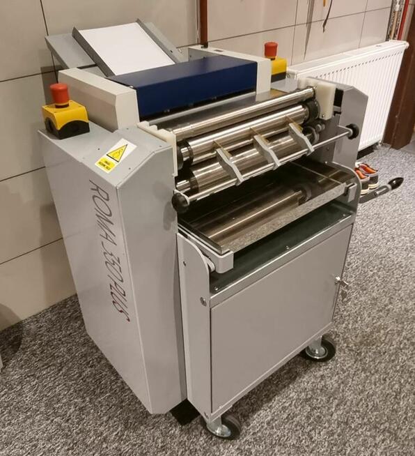 Kaszerownica z podajnikiem