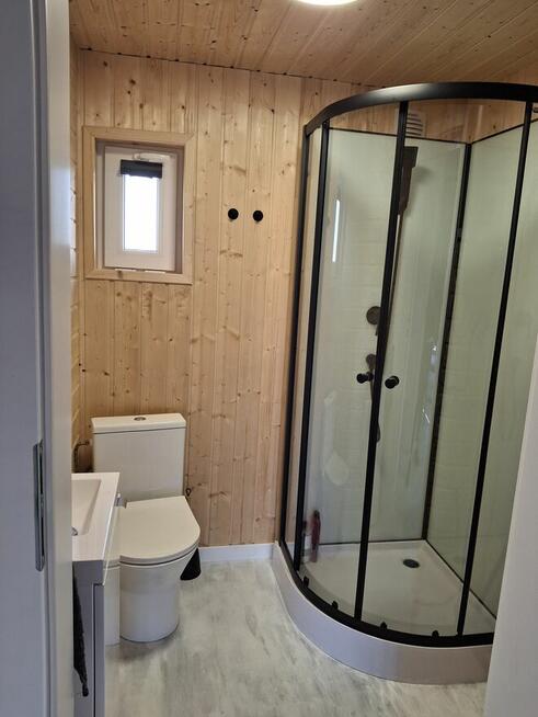 Działka rekreacyjna z nowoczesnym domkiem nad Narwią Stary L