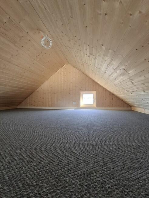 Działka rekreacyjna z nowoczesnym domkiem nad Narwią Stary L