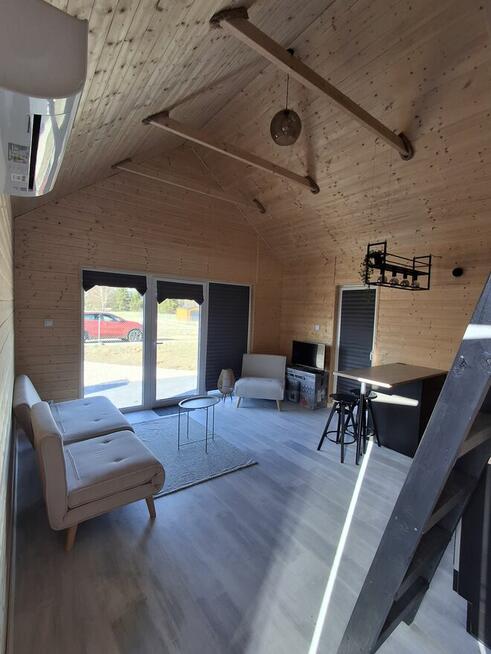 Działka rekreacyjna z nowoczesnym domkiem nad Narwią Stary L