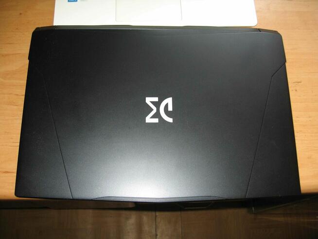 nowy mocny laptop do grania gamingowy 4k geforce i7 8x2,8 no