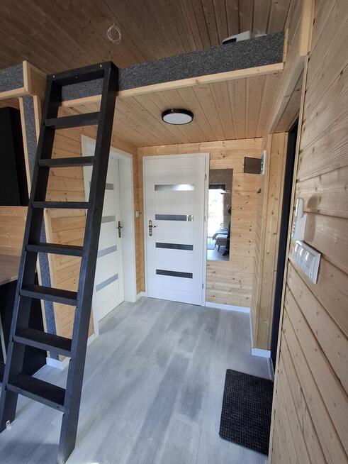 Działka rekreacyjna z nowoczesnym domkiem nad Narwią Stary L