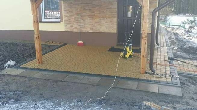 Układanie kostki brukowej