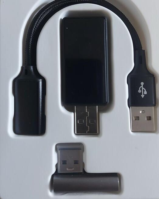 ADAPTER SAMOCHODOWY - CARPLAY