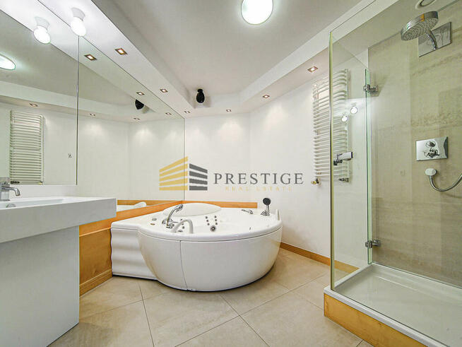 Przestronny apartament Grzybowska