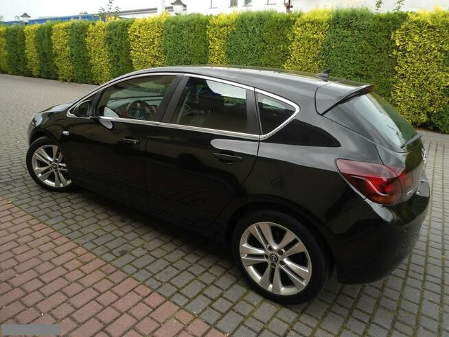 Opel Astra 1.7Cdti 125KM 2xKlimatronik Pół-Skóry Duża Nawigacja Opłacona Zadbana