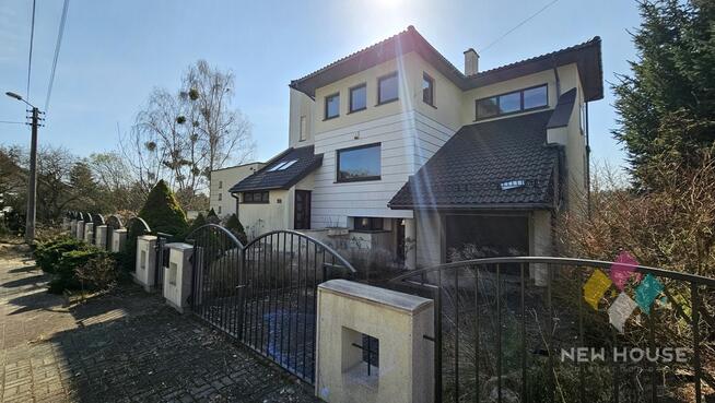 Dom wolnostojący z pięknym widokiem, garażem.