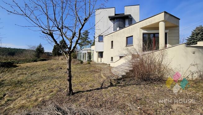 Dom wolnostojący z pięknym widokiem, garażem.