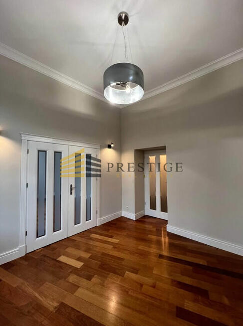 Piękny lokal na biuro - Bagatela