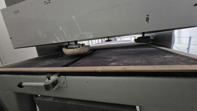 Maszyna polerska do płyt meblowych