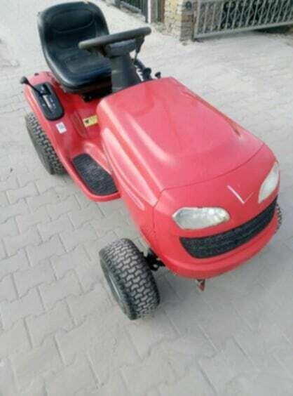 Traktorek kosiarka bez kosiska 16,5 HP Jonsered