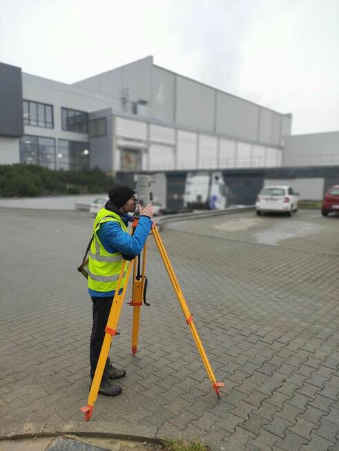 Usługi geodezyjne – podziały działek, mapy, ustalenie granic