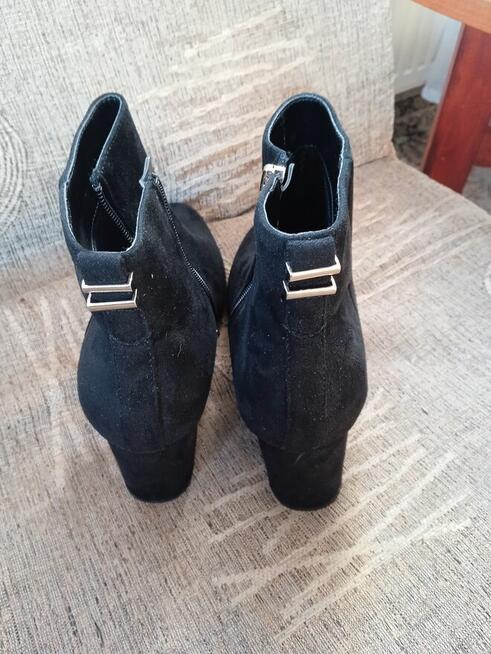 Witam sprzedam buty damskie