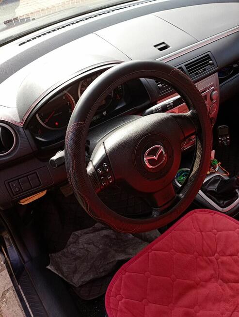 Mazda 2 dy benzyna hatchback bez wkładu finansowego .