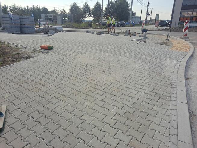 Zatrudnię brukarza pomocnika do ogrodzeń tygodniówki