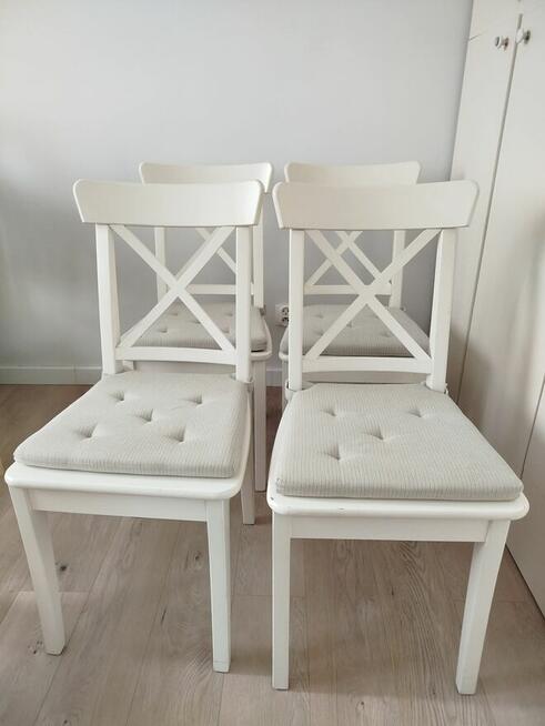 Komplet krzeseł IKEA krzesło INGOLF białe 5 szt + stołek Po