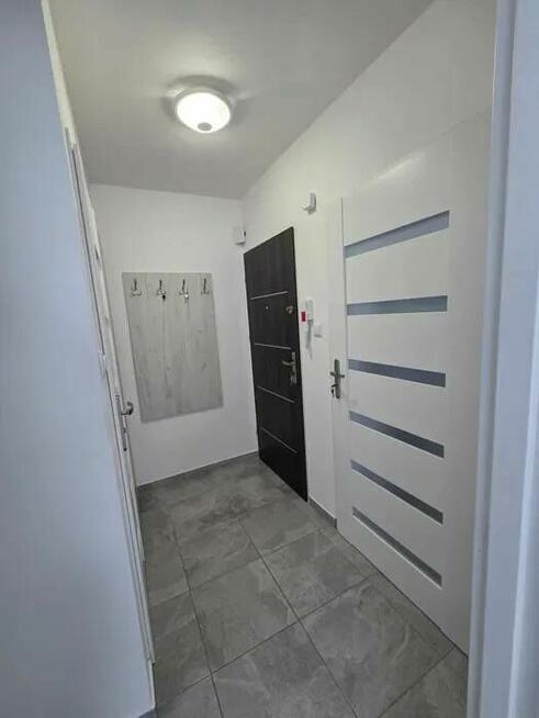 zamienię mieszkanie 3 pokoje na kawalerkę lub 2 pokoje