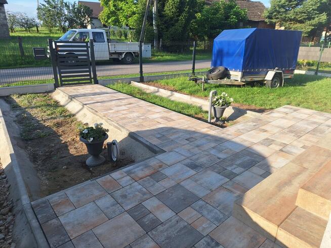 Zatrudnię brukarza pomocnika do ogrodzeń tygodniówki