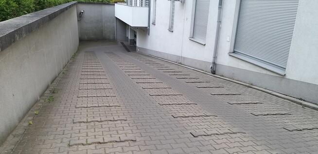 Miejsce postojowe Konfederacka 4A