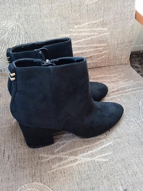 Witam sprzedam buty damskie