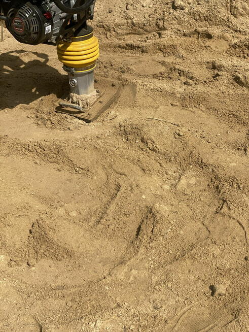 Na sprzedaż nowa stopa zageszczajaca RM80 LC 80kg faktura VA