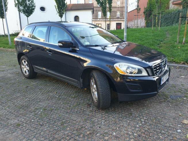 VOLVO XC60*MOMENTUM*2010