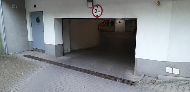 Miejsce postojowe Konfederacka 4A