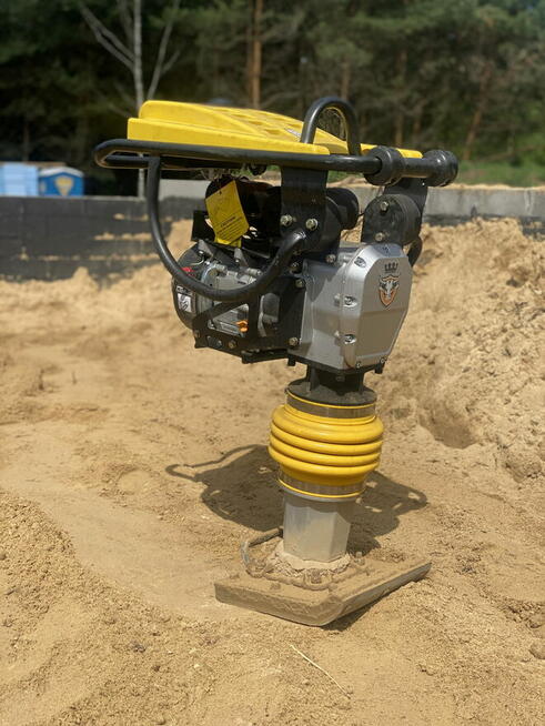 Na sprzedaż nowa stopa zageszczajaca RM80 LC 80kg faktura VA