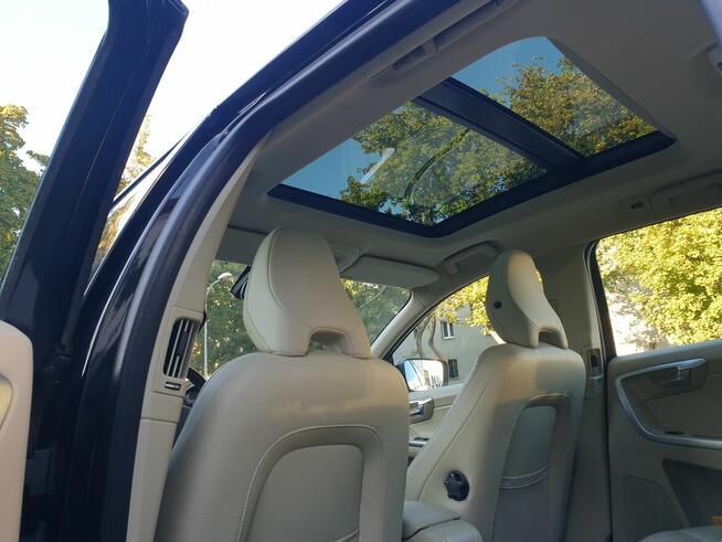 VOLVO XC60*MOMENTUM*2010