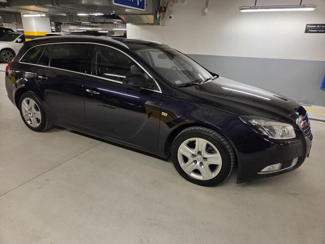 Opel Insignia, polski salon