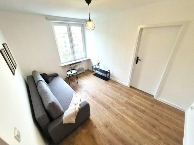 Przestronne 2 pokojowe mieszkanie przy ul. 1 Maja