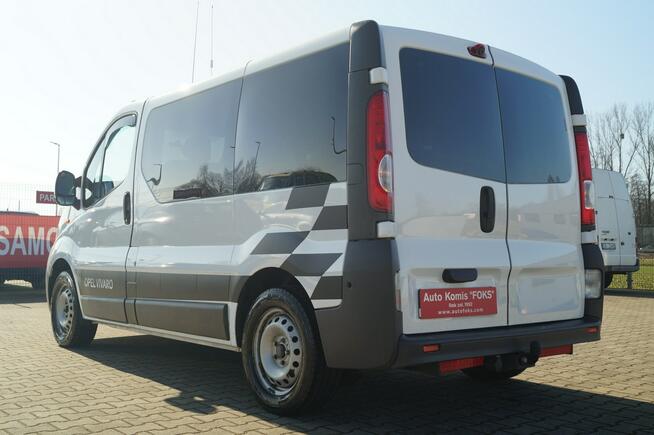 Opel Vivaro 9 OSOB. HAK NAVI ALUFELGI 2,0 115 KM DOINWESTOWANY ZADBANY