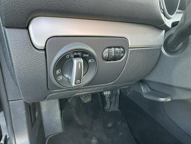 Volkswagen Golf TDI, nawigacja, czujniki przód i tył, niski przebieg, isofix, Niemcy