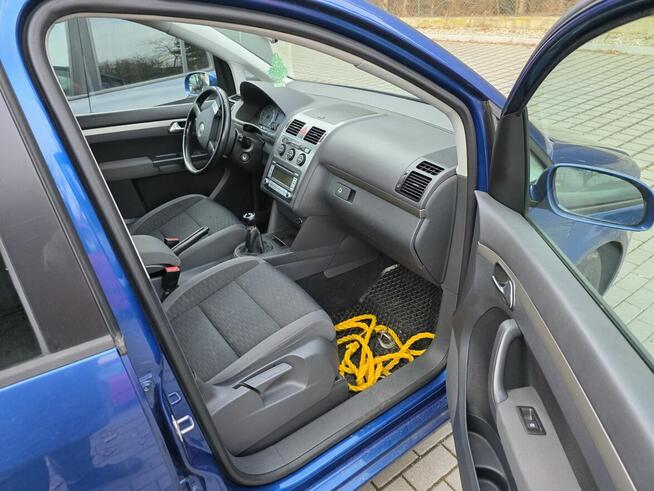 Volkswagen Touran 1.4 TSI 140 KM – bogata wersja – 4000 zł