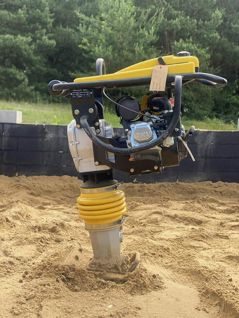 Na sprzedaż nowa stopa zageszczajaca RM80 LC 80kg faktura VA