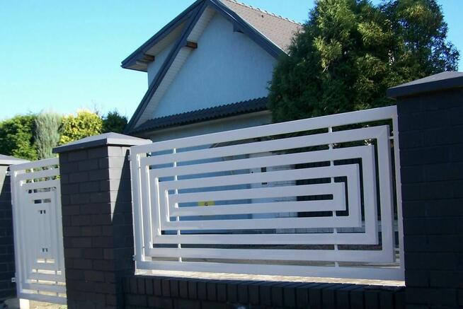 Nowoczesna brama przesuwna od SOLMET – styl i bezpieczeństwo