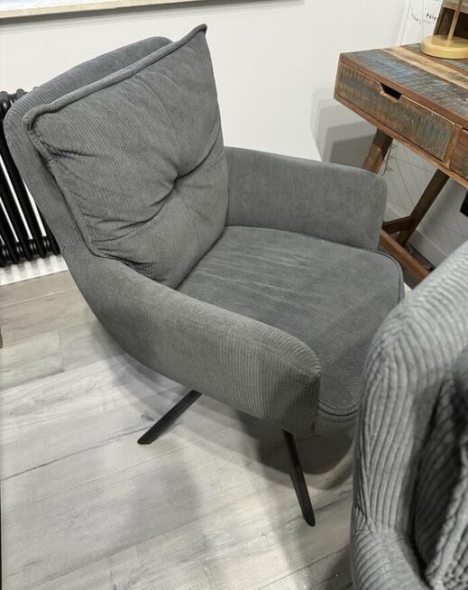 Krzesła tapicerowane