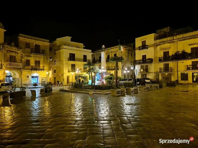 SYCYLIA Na sprzedaż – część kamienicy