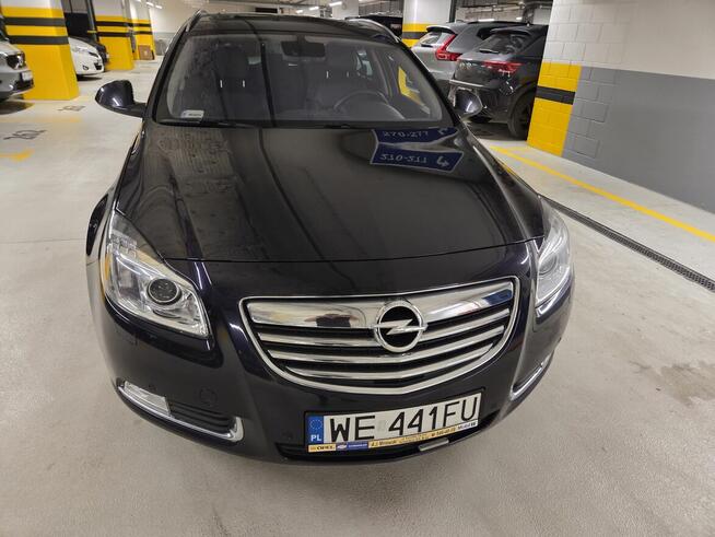 Opel Insignia, polski salon