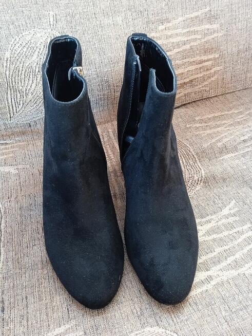 Witam sprzedam buty damskie