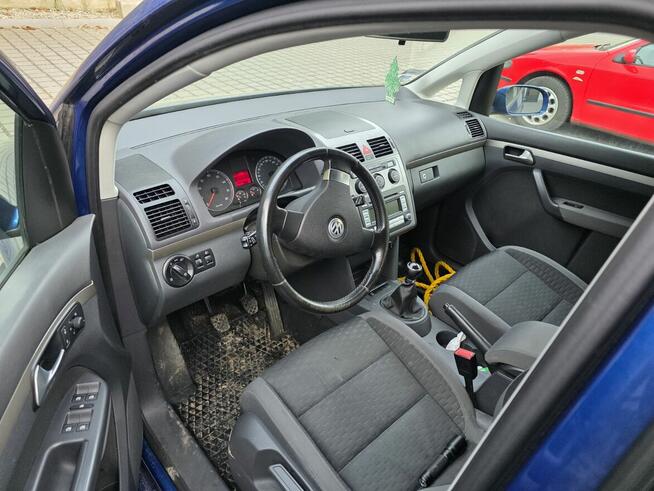 Volkswagen Touran 1.4 TSI 140 KM – bogata wersja – 4000 zł