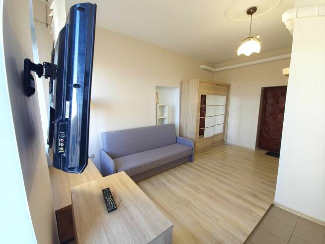 Kawalerka za odstępne prywatna kamienica po remoncie umeblo