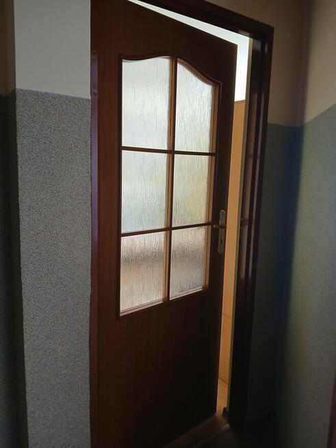 Drzwi wewnętrzne do pokoju.