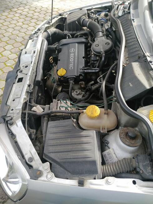 Sprzedam Opel Corsa 1,2 benzyna z 2003 rok