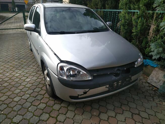Sprzedam Opel Corsa 1,2 benzyna z 2003 rok