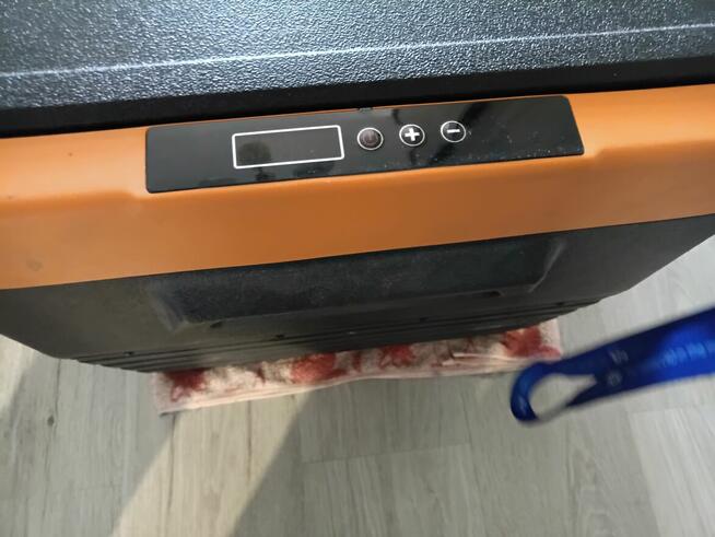 Lodówka kompresorowa turystyczna 50 litrów 12 / 230 volt kom