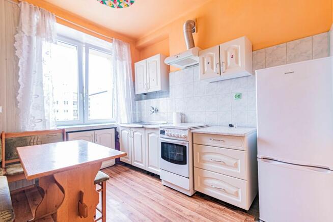 Przestronne 2-pokojowe 49 m² z oddzielną kuchnią